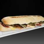 bocadillo de lomo con pimientos